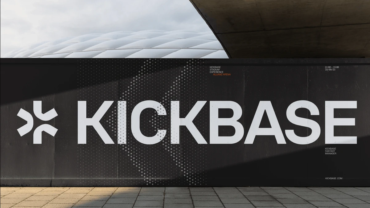 Logo de asterisco de Kickbase en un banner negro