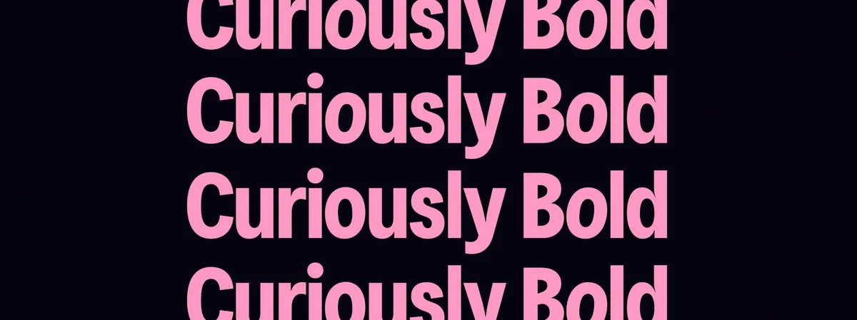 «Curiously Bold» repetido en el título de Klarna en rosa sobre fondo negro