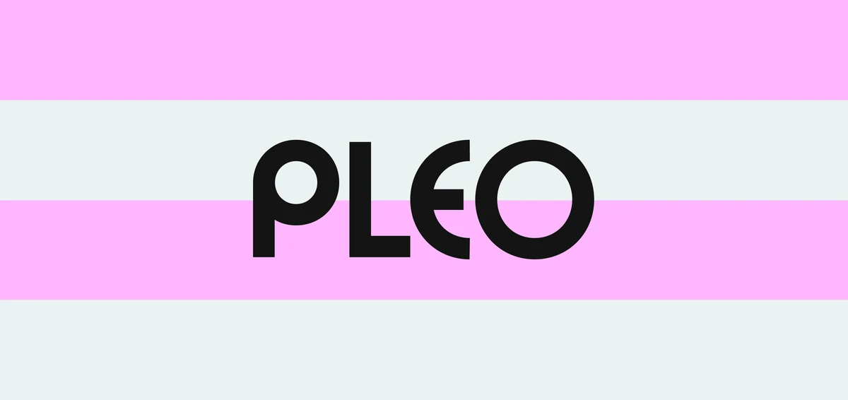 Pleo wordmark on pink and white stripes